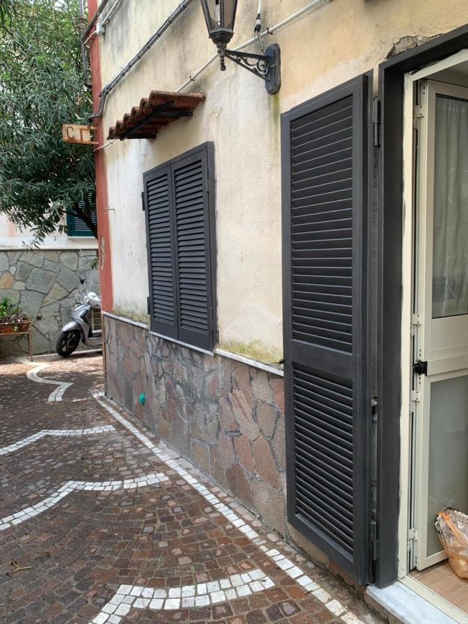 La Casetta Di Carme Napels Buitenkant foto